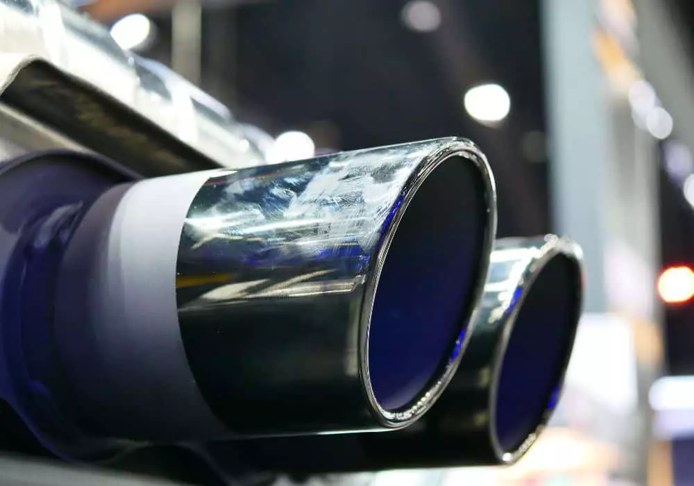 escapes de coche preparados para soldar