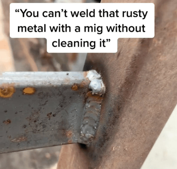 No puedo soldar ese metal oxidado con un mig sin limpiarlo.
